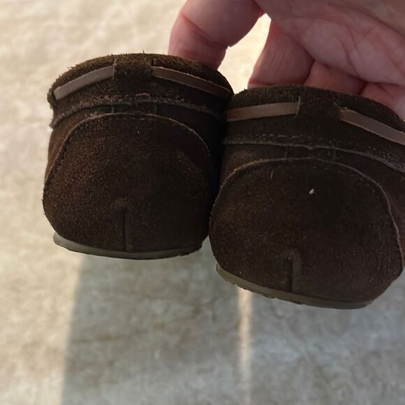 Minnetonka Suede Moccasins - Picture 3 of 4